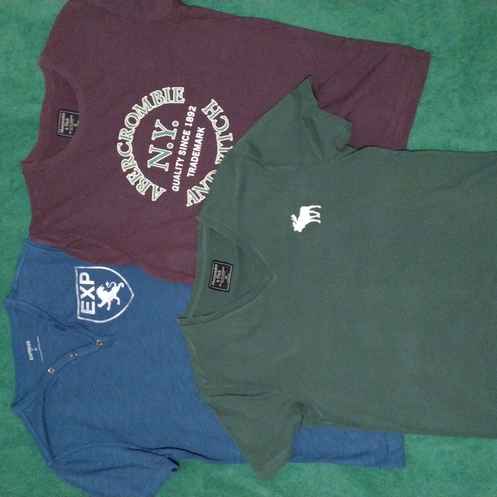 Men's Abercrombie and Fitch Shirts. Size XS